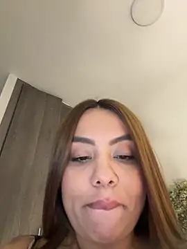 Snapshot of valeria2019hot chatting on November 21, 2025, 10:42 pm valeria2019hot online show from November 21, 2025, 10:42 pm