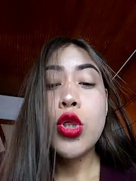 Maralains online show from May 5, 2026, 5:43 am