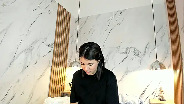 MelaniieRoux online show from July 26, 2026, 3:13 am