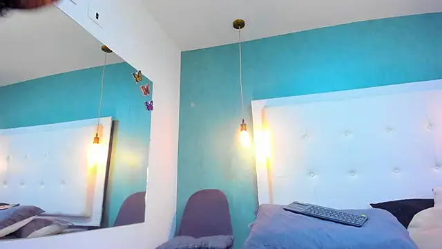  evamilf  online show from January 14, 2026, 1:04 pm