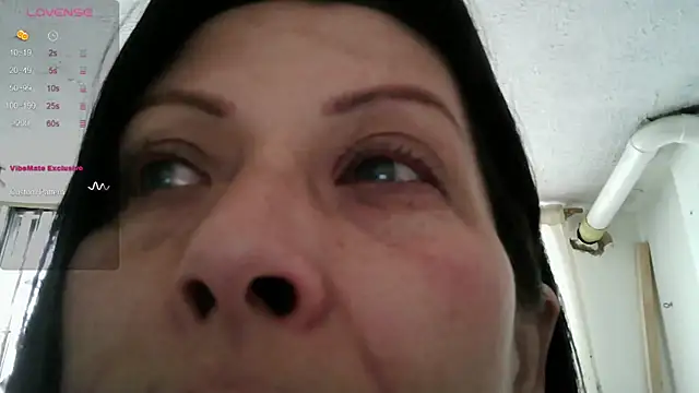 Snapshot of alixia81 chatting on July 30, 2026, 1:43 pm alixia81 online show from July 30, 2026, 1:43 pm