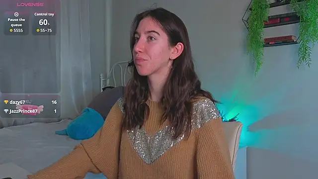 Snapshot of Belle_Via chatting on November 13, 2025, 4:00 pm Belle Via online show from November 13, 2025, 4:00 pm