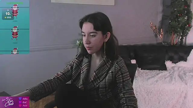 Snapshot of Belle_Via chatting on January 1, 2025, 1:48 pm Belle Via online show from January 1, 2025, 1:48 pm