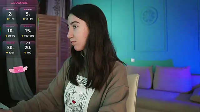 Snapshot of Belle_Via chatting on December 5, 2025, 3:21 pm Belle Via online show from December 5, 2025, 3:21 pm