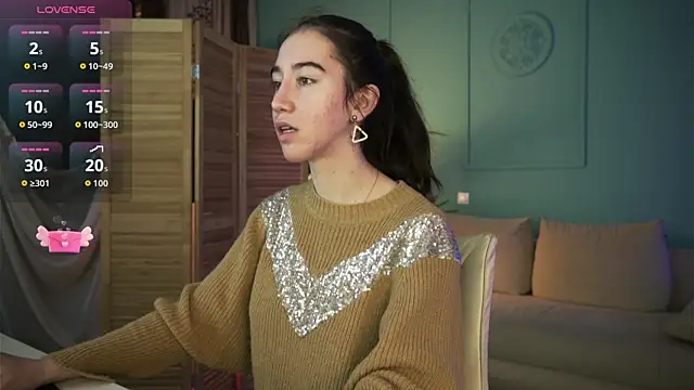 Snapshot of Belle_Via chatting on November 29, 2025, 4:40 pm Belle Via online show from November 29, 2025, 4:40 pm