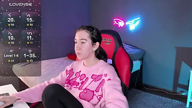 Snapshot of Belle_Via chatting on February 25, 2025, 8:42 pm Belle Via online show from February 25, 2025, 8:42 pm