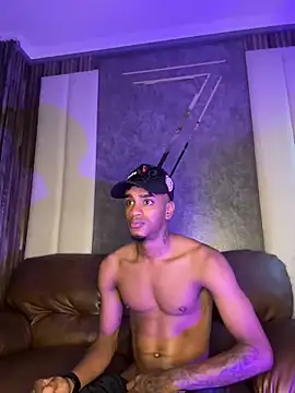 AaronCruz  online show from March 20, 2025, 7:57 pm