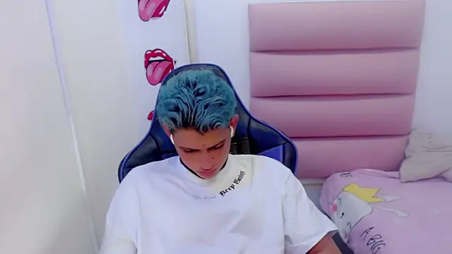 Yosepp  online show from January 15, 2025, 3:22 am