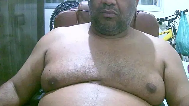 Snapshot of ulmo_br chatting on September 15, 2025, 12:44 am ulmo br online show from September 15, 2025, 12:44 am