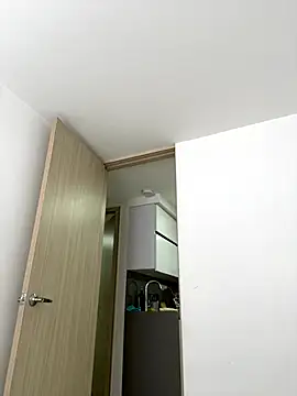 Snapshot of Tony_Hoffa chatting on November 19, 2025, 5:13 pm Tony Hoffa online show from November 19, 2025, 5:13 pm