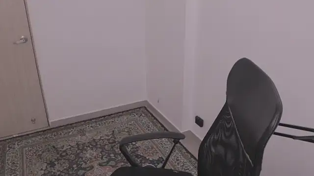 Snapshot of Tony_Hoffa chatting on November 11, 2025, 6:14 pm Tony Hoffa online show from November 11, 2025, 6:14 pm