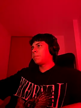 Snapshot of Tony_Hoffa chatting on November 16, 2025, 4:28 am Tony Hoffa online show from November 16, 2025, 4:28 am