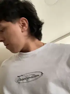 Snapshot of Tony_Hoffa chatting on November 27, 2025, 8:09 pm Tony Hoffa online show from November 27, 2025, 8:09 pm