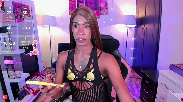 Snapshot of Kendall_Gil chatting on July 10, 2026, 7:03 pm Kendall Gil online show from July 10, 2026, 7:03 pm