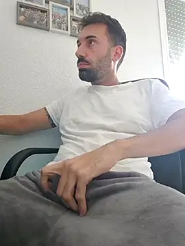 espanolmadrid online show from October 12, 2025, 1:45 pm