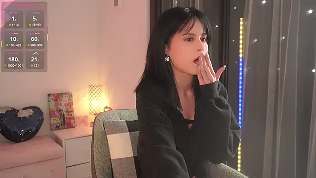 Mysticxkitty online show from November 12, 2025, 3:49 pm