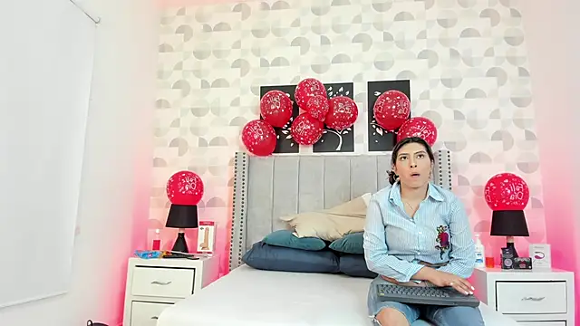 Snapshot of nicole_adam_ms chatting on February 15, 2025, 1:49 pm nicole adam ms online show from February 15, 2025, 1:49 pm