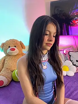 LucyEvans  online show from November 20, 2025, 3:18 am