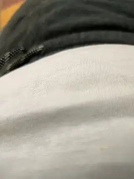 karthick25 online show from November 18, 2025, 5:49 pm