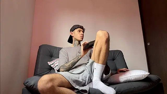 Saturno v online show from March 14, 2025, 8:21 am