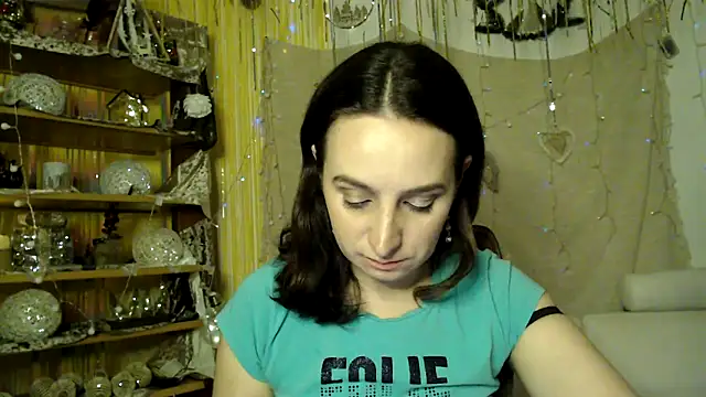 Snapshot of AskMeStandUp chatting on February 23, 2026, 6:52 pm AskMeStandUp online show from February 23, 2026, 6:52 pm