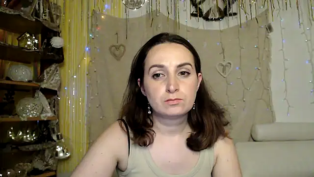 Snapshot of AskMeStandUp chatting on February 9, 2026, 10:19 pm AskMeStandUp online show from February 9, 2026, 10:19 pm