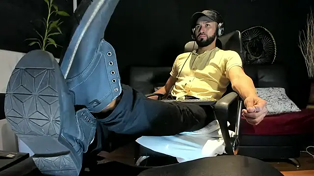 alessandro wye online show from October 29, 2025, 4:44 am