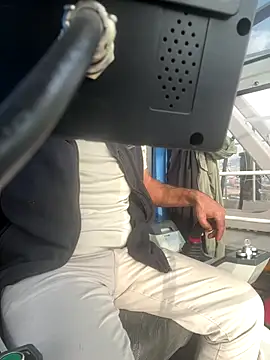 Snapshot of zilzop chatting on December 2, 2025, 12:07 pm zilzop online show from December 2, 2025, 12:07 pm