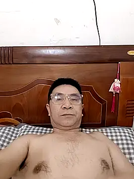 Snapshot of yjw6688 chatting on April 11, 2026, 2:08 am yjw6688 online show from April 11, 2026, 2:08 am