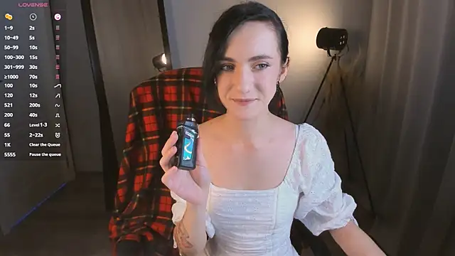 Snapshot of Dearly_kitty chatting on November 7, 2025, 6:51 am Dearly kitty online show from November 7, 2025, 6:51 am