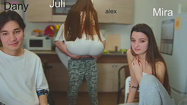 Snapshot of fcjuicy_pussy chatting on March 11, 2025, 4:07 pm fcjuicy pussy online show from March 11, 2025, 4:07 pm