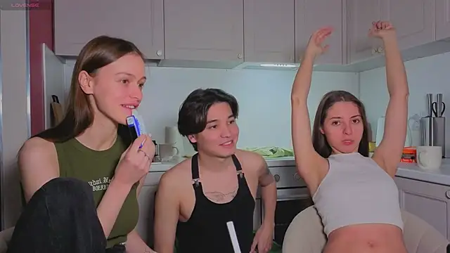 Snapshot of fcjuicy_pussy chatting on November 27, 2025, 10:16 am fcjuicy pussy online show from November 27, 2025, 10:16 am