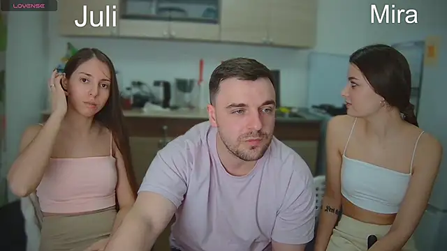 Snapshot of fcjuicy_pussy chatting on February 19, 2025, 4:33 pm fcjuicy pussy online show from February 19, 2025, 4:33 pm