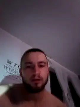 wariacik0024 online show from November 11, 2025, 10:04 pm