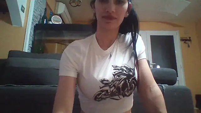 MeanGirl93 online show from April 4, 2026, 9:21 pm