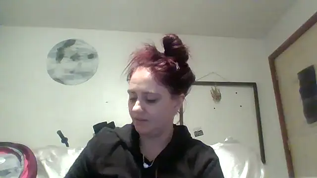 Snapshot of lilbishmiss chatting on November 12, 2025, 4:38 am lilbishmiss online show from November 12, 2025, 4:38 am