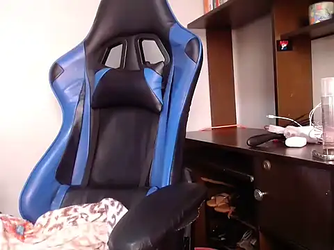 Snapshot of Erotic_latina chatting on October 30, 2025, 12:25 pm Erotic latina online show from October 30, 2025, 12:25 pm