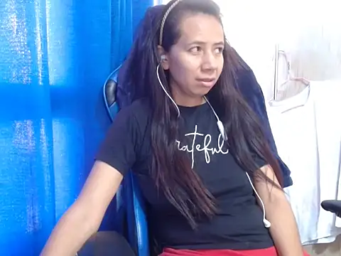 Snapshot of Erotic_latina chatting on November 22, 2025, 12:15 pm Erotic latina online show from November 22, 2025, 12:15 pm