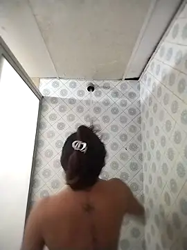 Snapshot of kimCosseyy chatting on February 21, 2026, 2:02 am kimCosseyy online show from February 21, 2026, 2:02 am