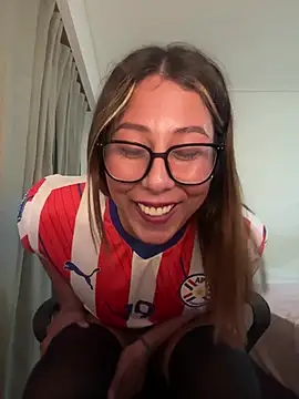 Snapshot of Yerucita chatting on May 18, 2026, 4:07 am Yerucita online show from May 18, 2026, 4:07 am