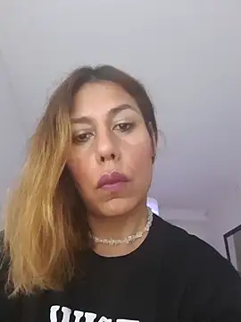 Snapshot of Yerucita chatting on March 15, 2025, 5:41 am Yerucita online show from March 15, 2025, 5:41 am