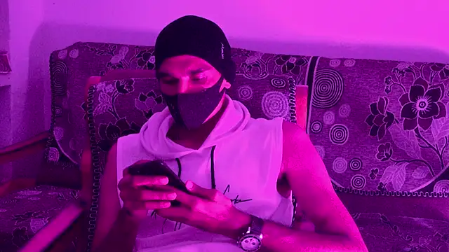 Snapshot of Habibi_big_b chatting on October 30, 2025, 6:05 pm Habibi big b online show from October 30, 2025, 6:05 pm