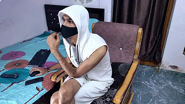 Snapshot of Habibi_big_b chatting on November 10, 2025, 6:40 am Habibi big b online show from November 10, 2025, 6:40 am