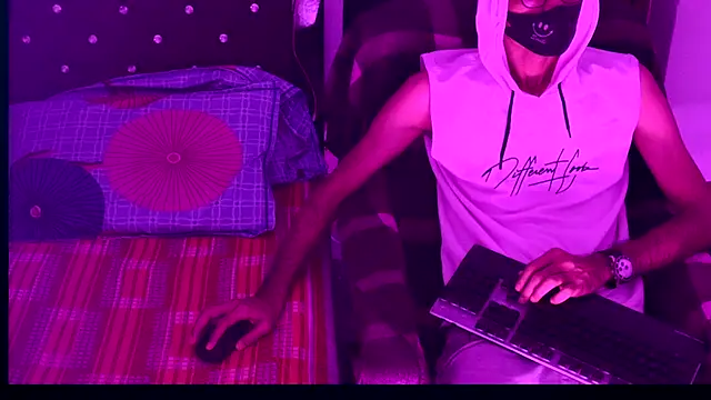 Snapshot of Habibi_big_b chatting on October 10, 2025, 6:31 pm Habibi big b online show from October 10, 2025, 6:31 pm