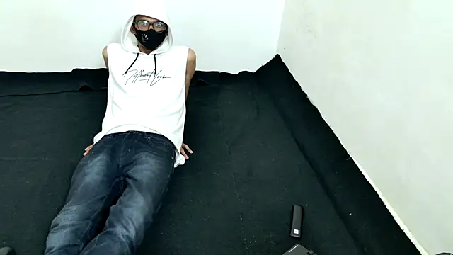 Snapshot of Habibi_big_b chatting on November 11, 2025, 4:13 pm Habibi big b online show from November 11, 2025, 4:13 pm