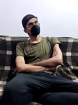 Snapshot of Habibi_big_b chatting on January 22, 2025, 6:10 pm Habibi big b online show from January 22, 2025, 6:10 pm