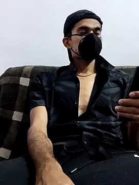 Snapshot of Habibi_big_b chatting on February 24, 2025, 5:31 pm Habibi big b online show from February 24, 2025, 5:31 pm