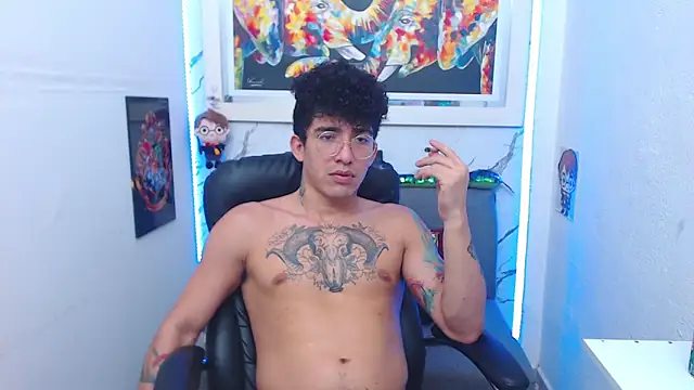 Snapshot of targuerian22 chatting on November 9, 2025, 4:22 pm targuerian22 online show from November 9, 2025, 4:22 pm