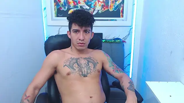 Snapshot of targuerian22 chatting on October 17, 2025, 1:53 am targuerian22 online show from October 17, 2025, 1:53 am