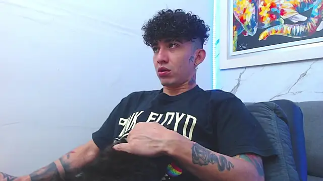 targuerian22 online show from December 22, 2025, 2:11 am